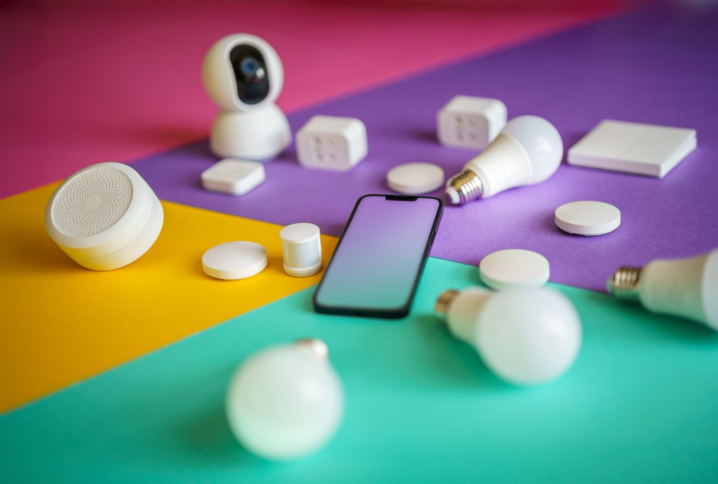 Smart bulbs, a hub and sensors arranged together