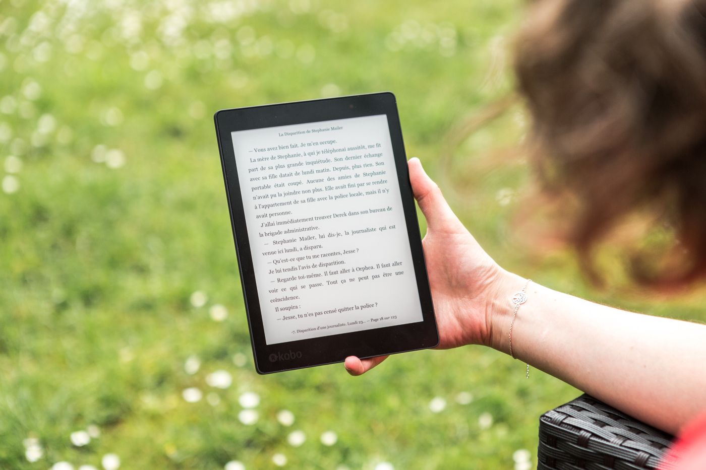 E-reader being used outside in daylight